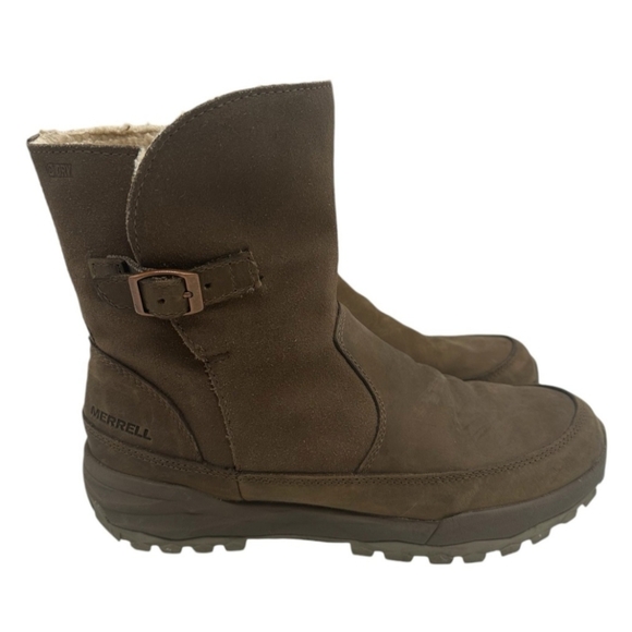 Merrell BootsWomen\'s  Brown BucklePolar Waterproof. Sized 8.5, but feets 9